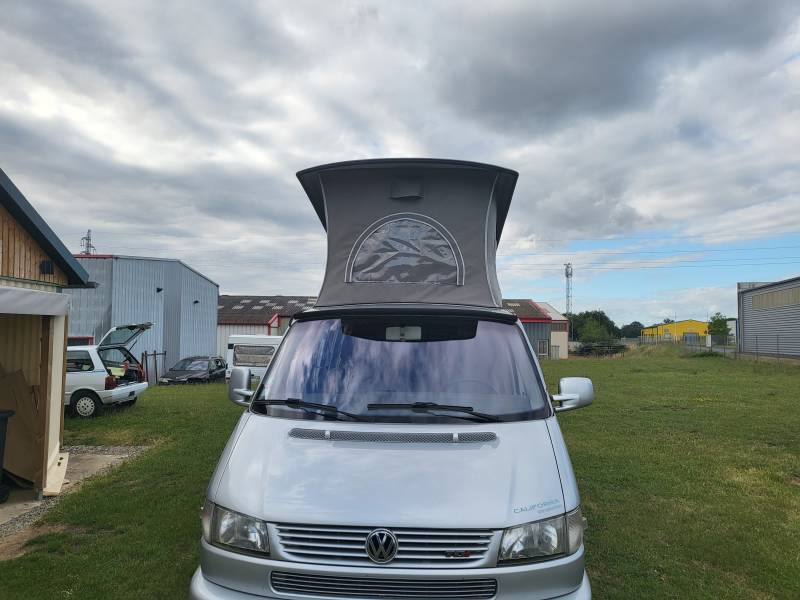 Confection et pose d'une toile non isolée façon origine de volkswagen T5 près de REIMS