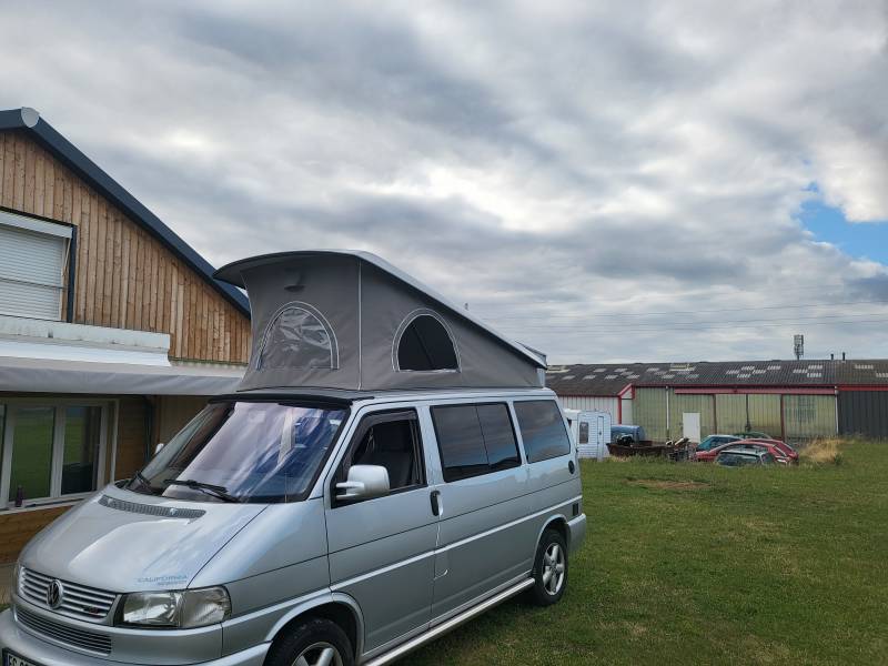 Confection et pose d'une toile non isolée façon origine de volkswagen T5 près de REIMS