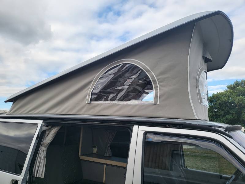 Confection et pose d'une toile non isolée façon origine de volkswagen T5 près de REIMS